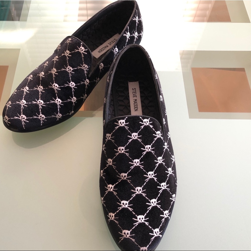 Steve Madden Skulls on Black Velvet Slip-ons